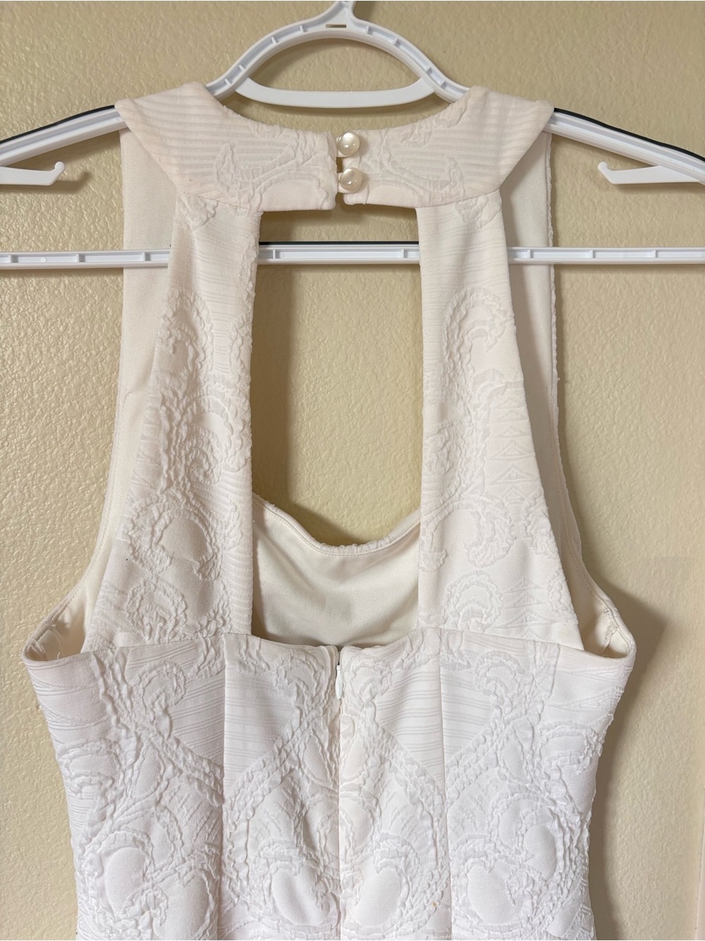 Cache White Sleeveless Textured Midi Dress - Picture 3 of 6